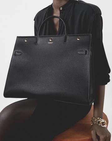 © Courtesy of Burberry