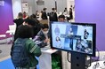「生成AI×ファッション」で進化する服選び買い物の失敗を減らす「未来の買い物体験」ができる展示会を開催