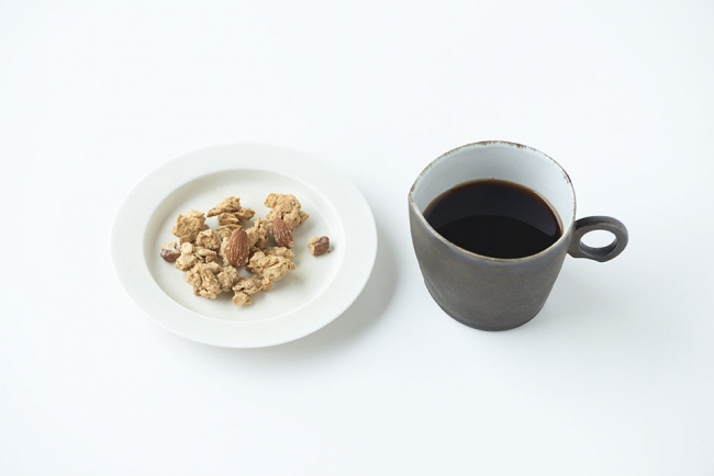 コーヒーとグラノーラ