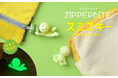 あなたを見守るスミが好きな妖精「スミスキー」より新感覚ジッパーアクセサリー『ZIPPERBITE SMISKI(ジッパーバイト スミスキー)』の第2弾が2025年8月20日(水)に発売決定!