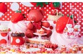 ヒルトン大阪　テディベアとポップな世界観で楽しむいちごのスイーツビュッフェ「ストロベリースイーツビュッフェ　～夢みるテディベア～」を開催