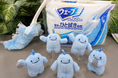 話題の「ウェーブくん」が手のひらサイズのカプセルトイに！背面でお掃除もできる『ウェーブくん ぬいぐるみマスコット』発売