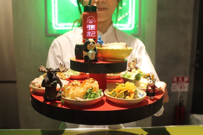 くるくるまわして台湾行こう 食べて美味しい 見て楽しい 台北張記の回転テーブル前菜9種盛り 6 21より販売 株式会社 オペレーションファクトリーのプレスリリース
