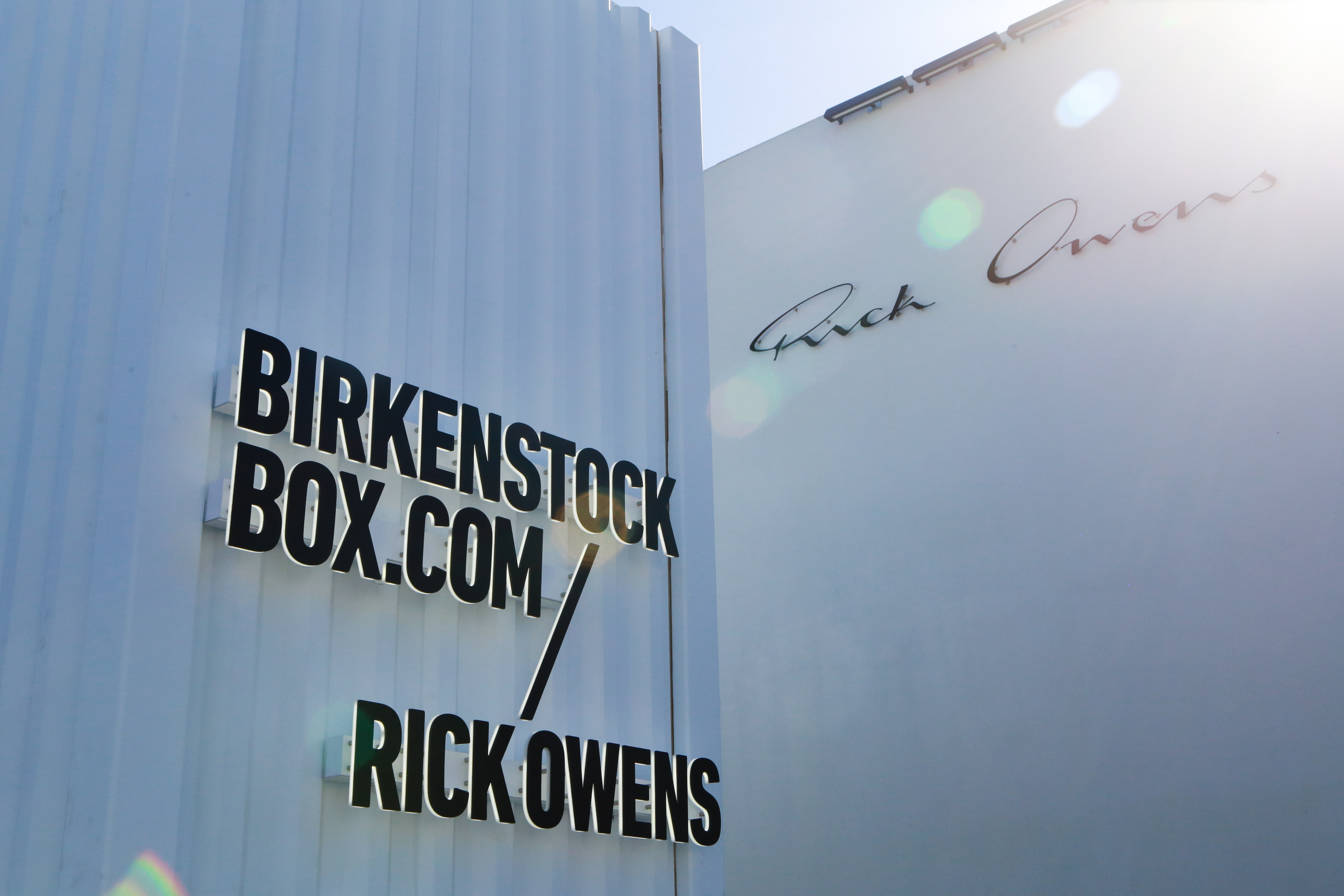 ビルケンシュトックの可動式リテールスペース Birkenstock Box X Rick Owens がlaに登場 Birkenstock Japan 株式会社のプレスリリース