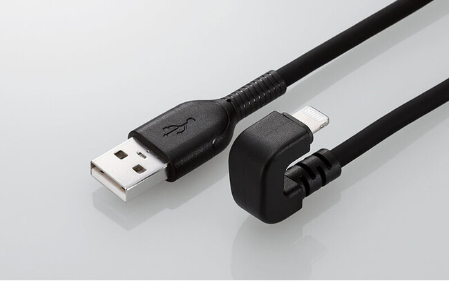 Lightningコネクター側はU字形状 もう一方はUSB-Aコネクターを採用