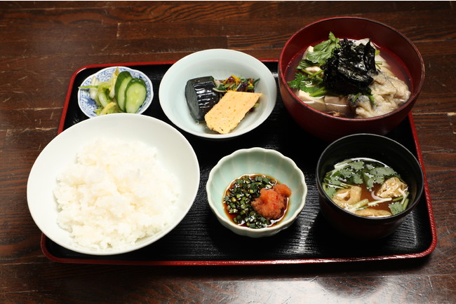 銀座こびきの「東松島産の牡蠣と海苔、仙台せりを使った牡蠣豆腐」 