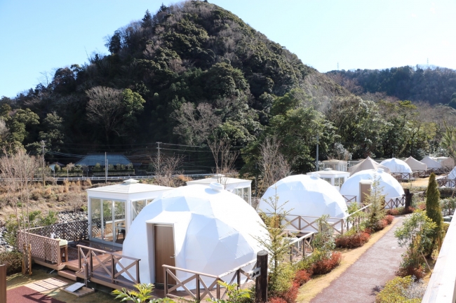 グランピング Ufufu Village にまるで かまくら のようなドーム型テントが誕生 株式会社グランバー東京ラスクのプレスリリース