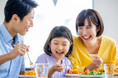 【子育て家族の外食調査】ママパパの6割が「休日の目的地」として外食を利用！　店選びの基準は「コスパ」が7割超