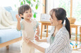 【子育て世帯の子ども服調査】子どもが服を選び始めるのは3歳から！　服を買うきっかけは8割超がサイズアウト
