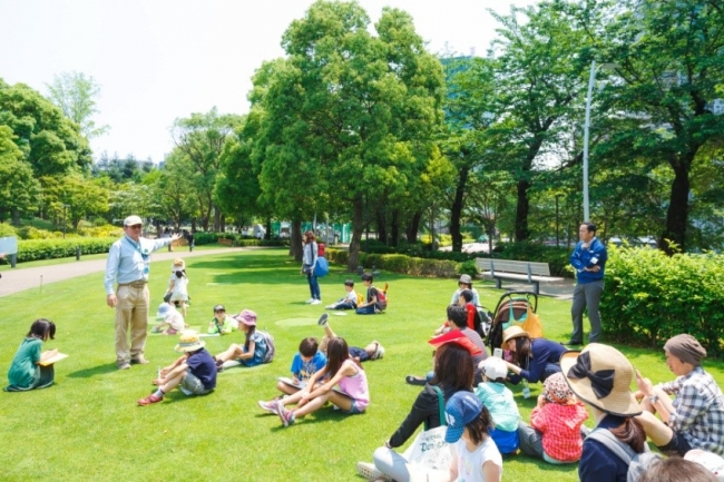 「midtown Open The Park 2019」人気の屋外ヨガ等、都会のまん中・広大な芝生の上で新緑と親しむイベントが盛りだくさん 東京ミッドタウンマネジメント株式会社のプレスリリース 