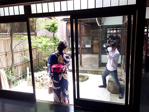 築100年を超える京町家「夢館 御池別邸」は浴衣姿の撮影にもぴったりのフォトジェニックなスポットだ