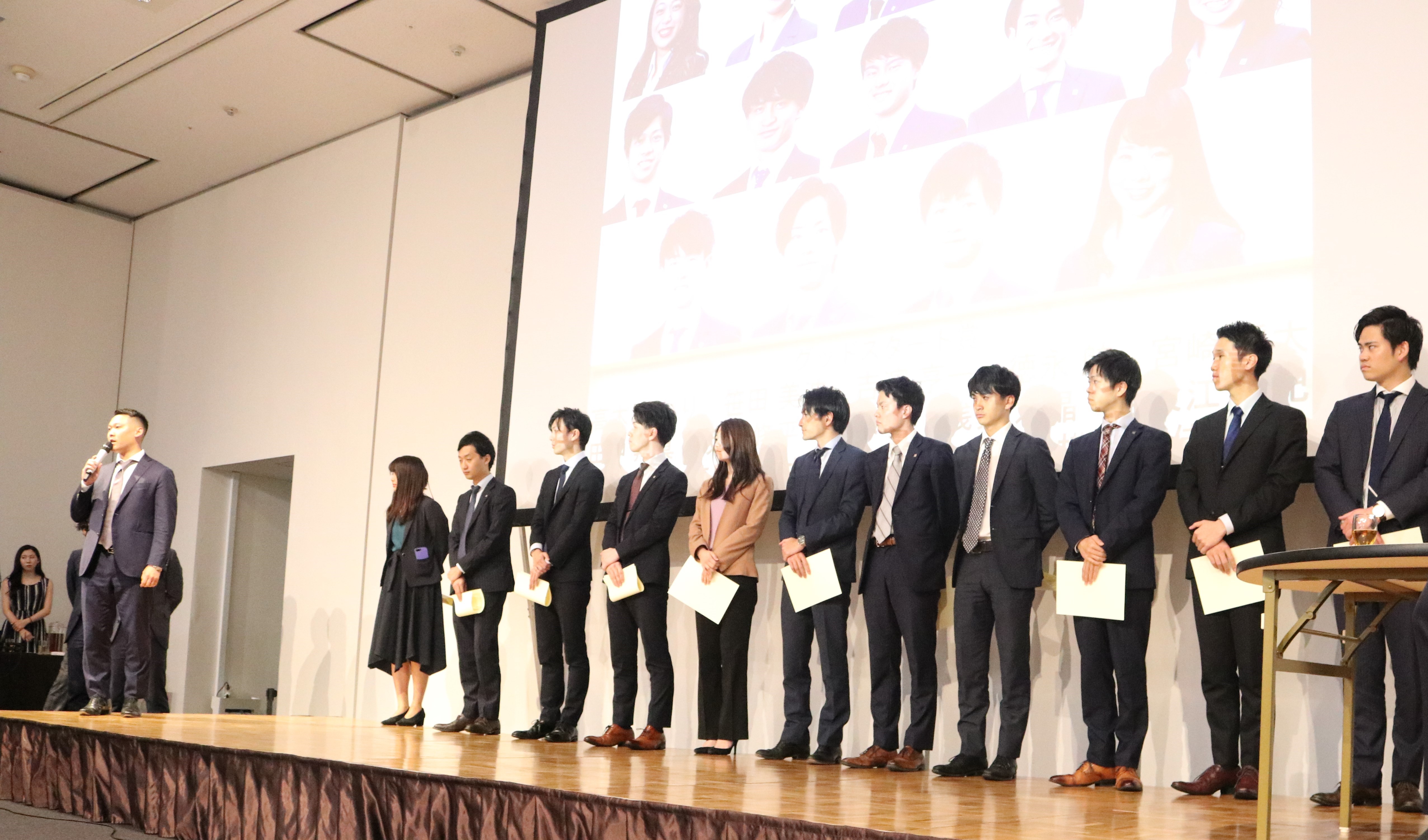 第17期DYM第1クオーターアワード開催、新卒1年目は19名表彰。昇格に向け好発進