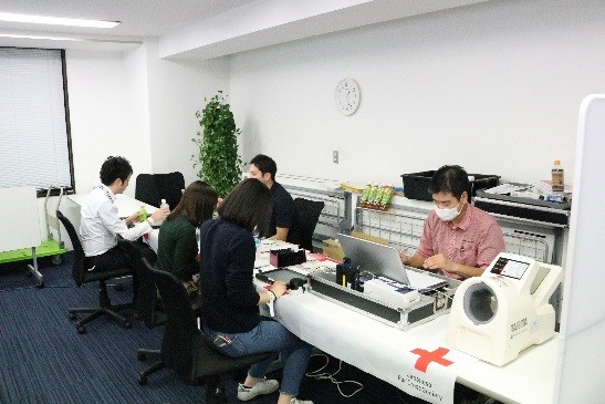 CSR委員会発足初の活動「社内献血」社員 30 名が参加！株式会社DYM