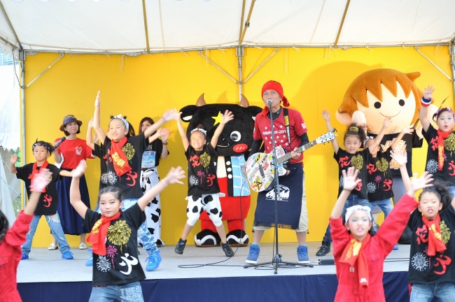 お肉だけじゃない充実ステージ 家族みんなで夏休み 最後の土日を楽しもう 牛肉サミット18ザ ファイナル 8月25日 土 26日 日 開催 牛肉サミット実行委員会のプレスリリース