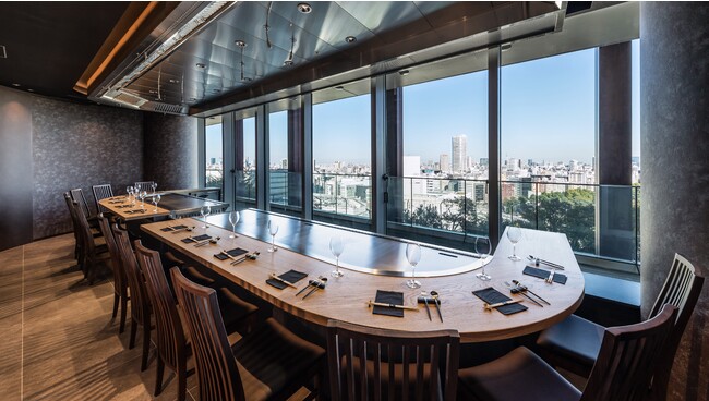 窓側カウンター