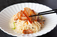 【いい肉の日】どーんとお肉を“のっけ” た 「チャーシューのっけ焼ビーフン」「味付け牛肉のっけチャプチェ」11/29からオンラインショップ限定販売開始