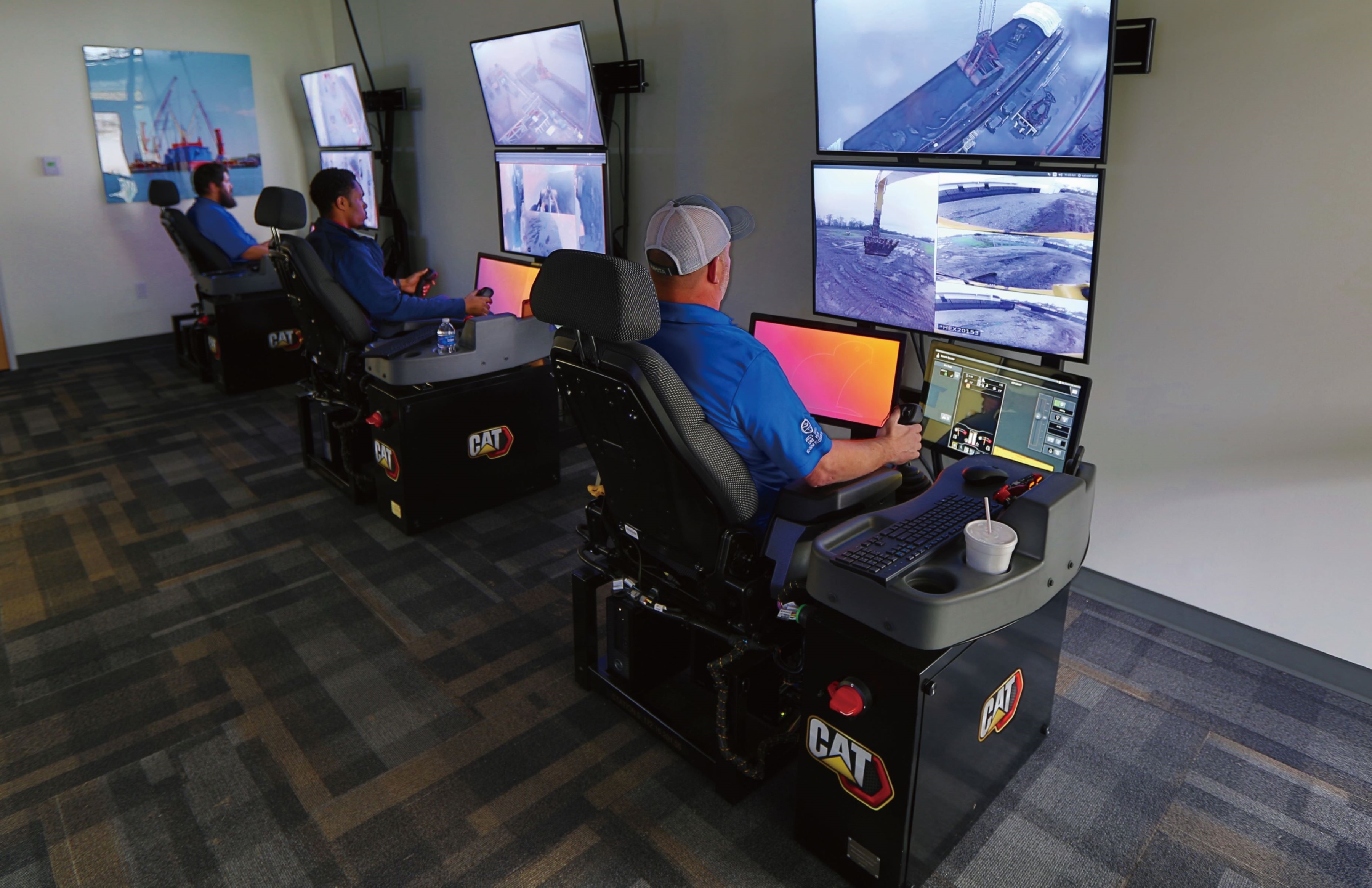 キャタピラープレスリリース 遠隔操作を可能にする Catコマンド ステーション キャタピラーのプレスリリース キャタピラープレスリリース 遠隔操作を可能にする Catコマンド ステーション キャタピラーのプレスリリース