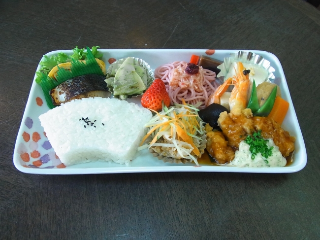 陶彩弁当