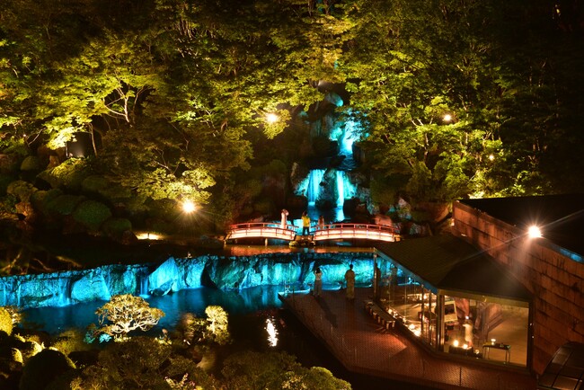 光に包まれた3千坪の日本庭園「慧洲園」の特別なライトアップ