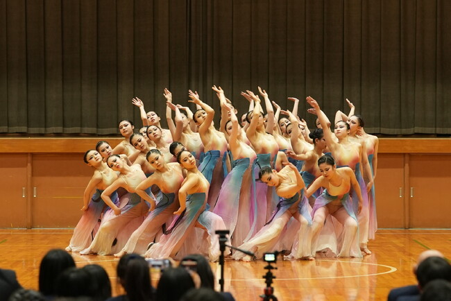 帝塚山学院高校ダンス部の特別ステージ