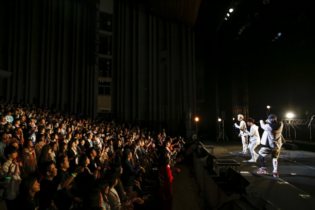 新潟在住アーティスト"Rafvery"が夢の舞台、新潟県民会館で初ライブ。