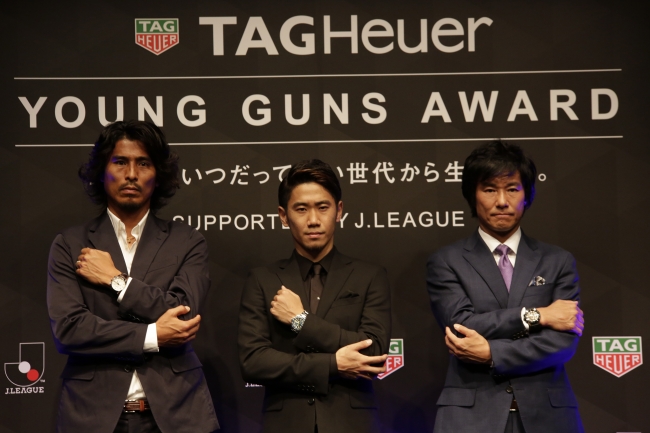 タグ・ホイヤーの時計を腕にイベントに登場した中澤佑二選手、香川真司選手、中山雅史選手