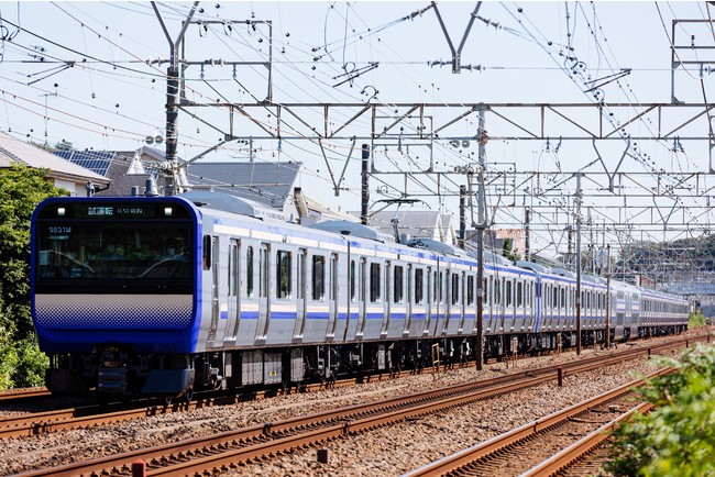 E235系横須賀・総武快速線車両外観