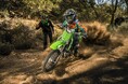 カワサキから日本初導入となるコンペティションモデル「KLX140R L」を2025年12月1日に新発売!