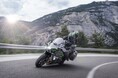 カワサキのフラッグシップツアラー「Ninja H2 SX SE」が新しいカラー&グラフィックで登場│2025年11月1日発売