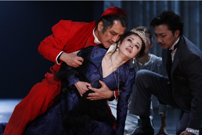 左)吉田鋼太郎/右)宮本裕子 撮影:渡部孝弘 左)吉田鋼太郎/右)宮本裕子 撮影:渡部孝弘