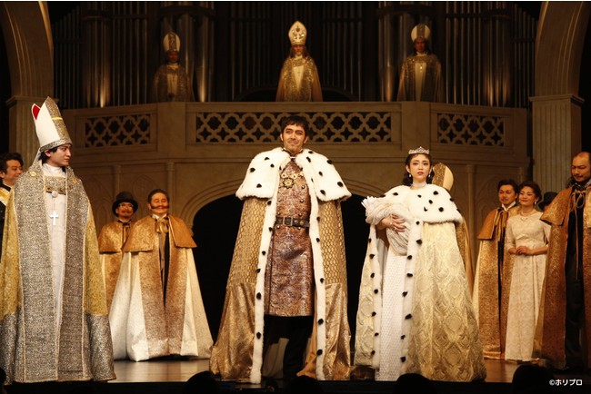 2020年公演より 左)金子大地/中央)阿部 寛/右)山谷花純 撮影:渡部孝弘 2020年公演より 左)金子大地/中央)阿部 寛/右)山谷花純 撮影:渡部孝弘