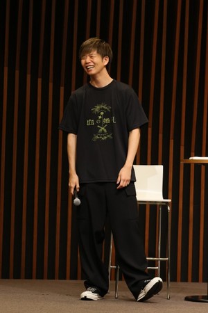 杉原邦生(演出) 杉原邦生(演出)