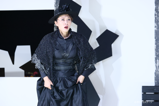 母親:安蘭けい 母親:安蘭けい