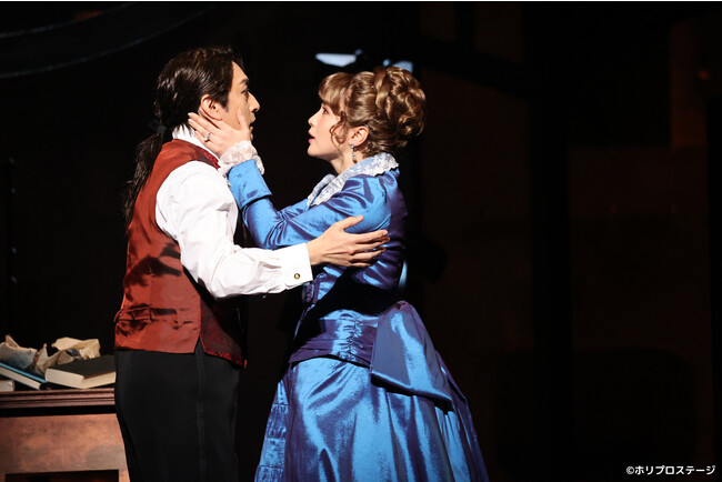 左から)ジキル役:石丸幹二/エマ役:Dream Ami 左から)ジキル役:石丸幹二/エマ役:Dream Ami