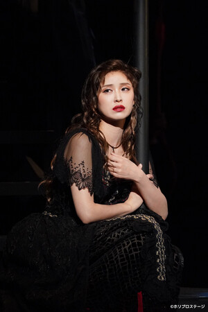 ルーシー役:笹本玲奈 ルーシー役:笹本玲奈