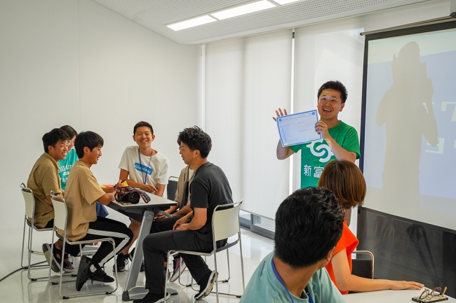 ANAHDとこゆ財団は探求型学習プログラム「イノ旅」に取り組み、持続可能な地域産業の実現に取り組んでいます。