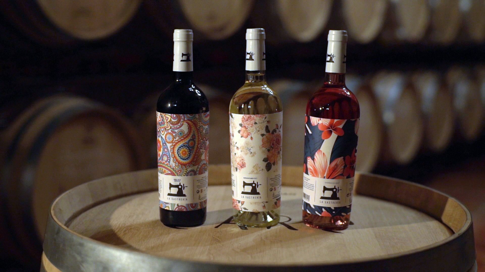 メトロ キャッシュ アンド キャリー ジャパンスペインのワイナリーと共同生産した今年の“ワイン・オブ・ザ・イヤー”「ラ・サストゥレリア」の