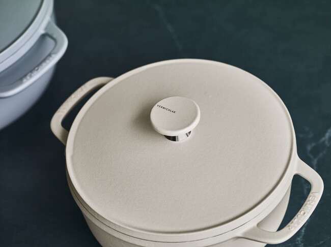 バーミキュラ 鋳物ホーロー鍋 18cm マットクラウドピンク 無水調理 Amazon.co.jp: バーミキュラ 鋳物ホーロー鍋 18cm マット