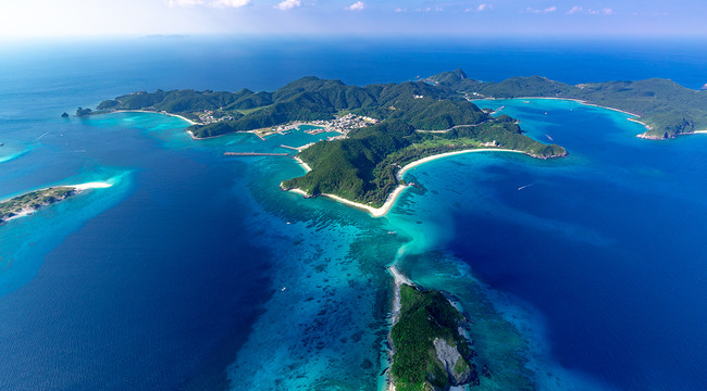 Airx 沖縄エリアでヘリコプター遊覧プランを販売開始 空から離島の美しい海を巡る贅沢な4プランをスタート 株式会社airxのプレスリリース