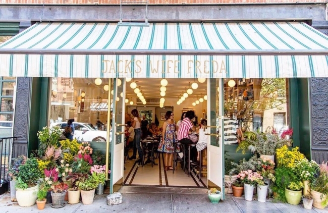 NY 1号店の外観 NY 1号店の外観