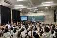メガネのZoff「目の健康」を啓発する出張授業~奈良県橿原市立真菅小学校~
