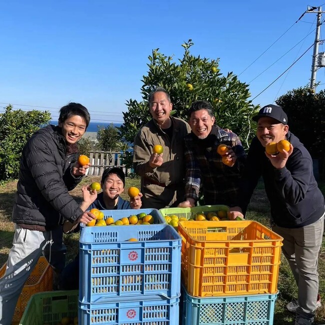 写真中央がシトライカンパニー代表岡野谷さん、右隣がブリューマスターの齋藤