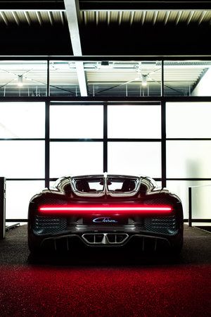 (C) 2017 Bugatti Automobiles S.A.S. 