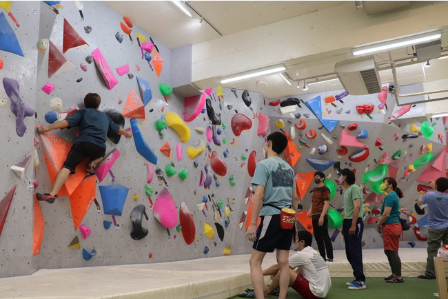 交流型クライミングイベントの様子