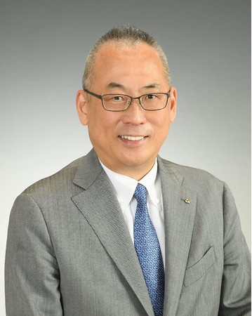 代表取締役社長 新貝 三四郎