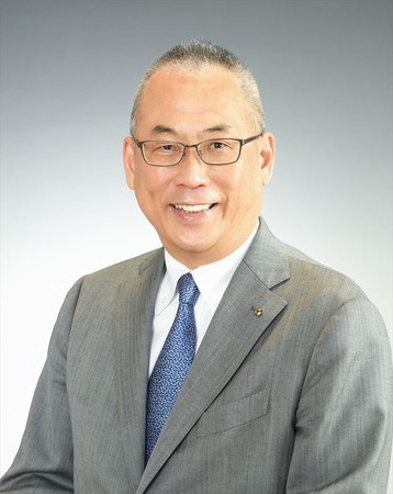 代表取締役社長　新貝 三四郎