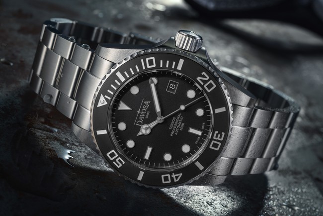 新品未使用品　DAVOSA SWISS 裏スケルトン　自動巻き腕時計