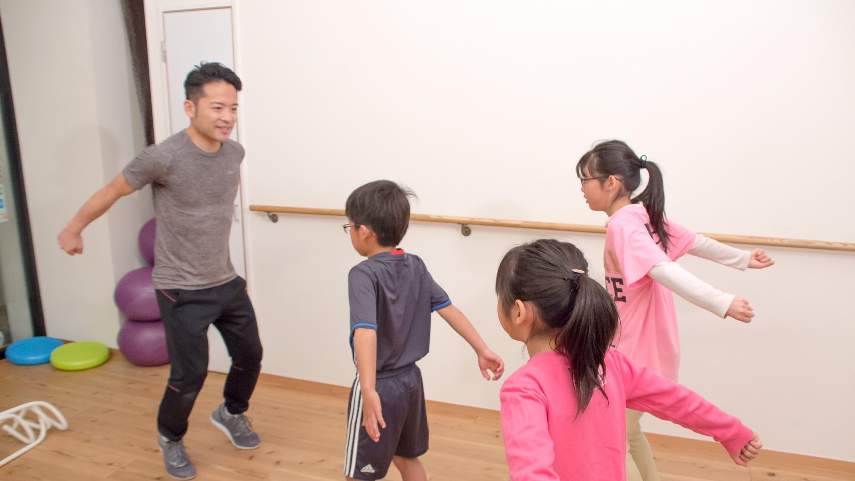 体がかたい子のママ必見 成長痛セルフケア教室 横浜で開催 株式会社master Bodyのプレスリリース