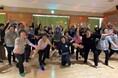 スポーツクラブの人気講師を招いた健康イベントを開催「まかせて伊那」が健康意識向上のための取り組みを実施「懐メロ♪ディスコダンス！」
