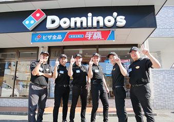▲過去に行ったCEO特別賞実施時の様子 (2022年9月9日ドミノ・ピザ 熊本迎町店) ▲過去に行ったCEO特別賞実施時の様子 (2022年9月9日ドミノ・ピザ 熊本迎町店)